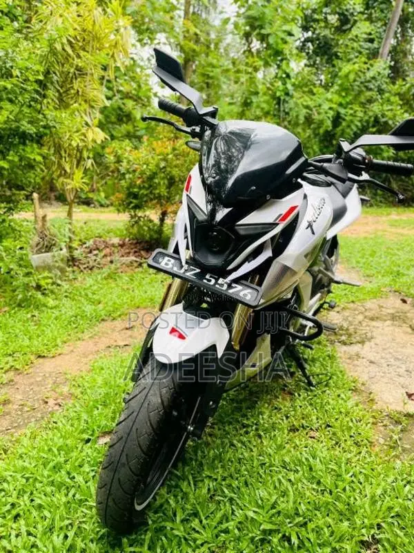 Bajaj Pulsar N160 2025 Motorbike (Used)