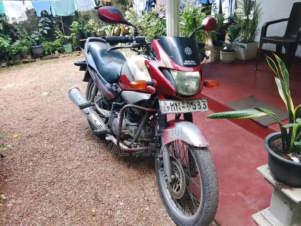 Hero-Honda GLAMOUR 2005 Motorbike (Used)