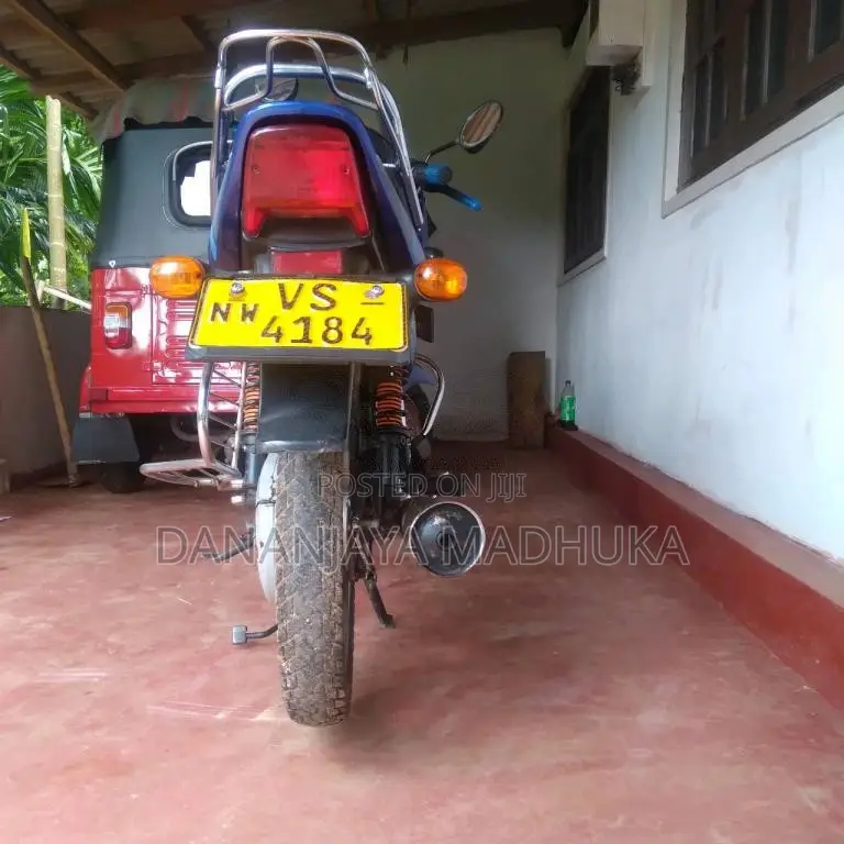 Bajaj CT-100 2010 Motorbike (Used)