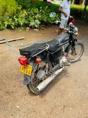 Honda Cd50 1990 Motorbike (Used)