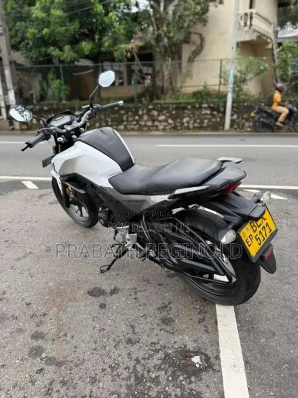 Honda CB Hornet 2017 Motorbike (Used)