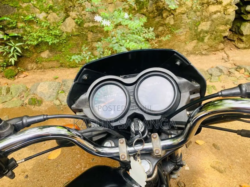 Bajaj CT-100 2012 Motorbike (Used)