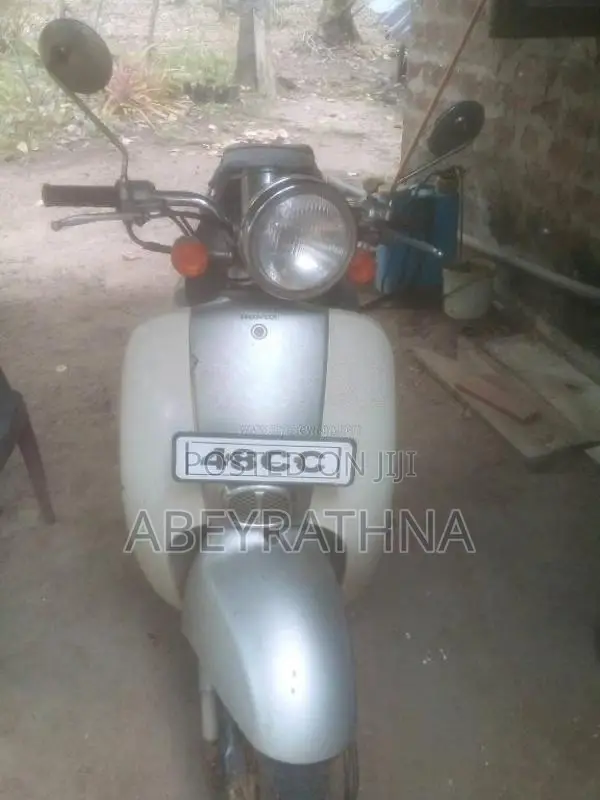 Honda Scooter 2011 Motorbike (Used)