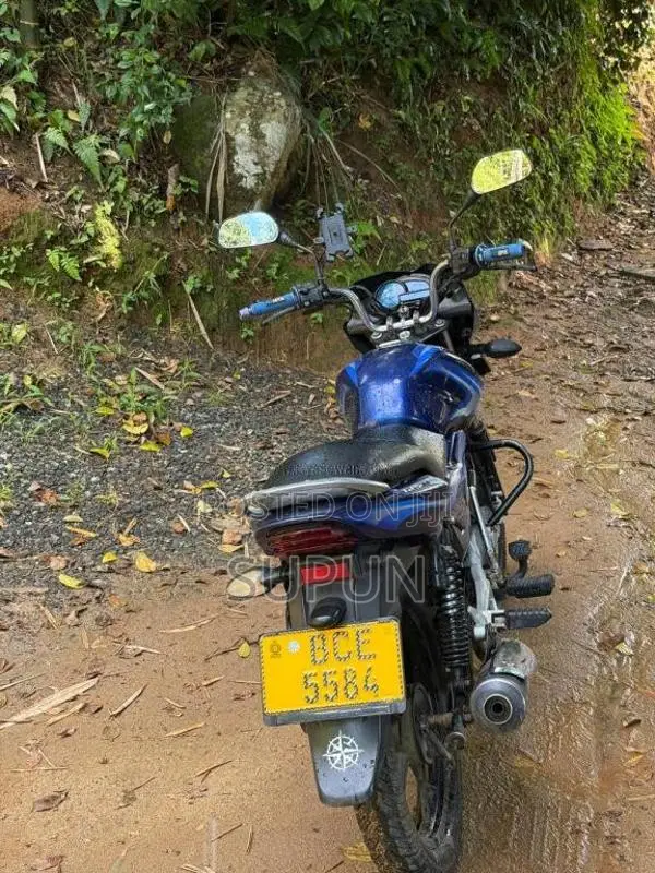 Bajaj Discover 2015 Motorbike (Used)