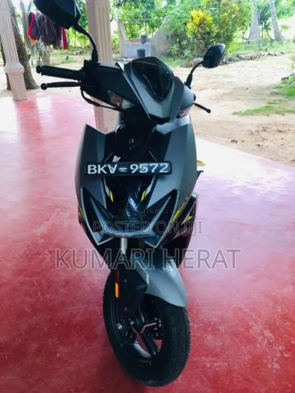 Hero Zoom 2026 Motorbike Brand New