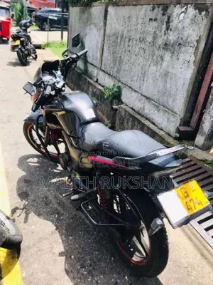 Hero Hunk 2012 Motorbike (Used)