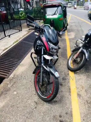 Hero Hunk 2012 Motorbike (Used)