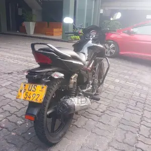 Hero-Honda Hunk 2008 Motorbike (Used)