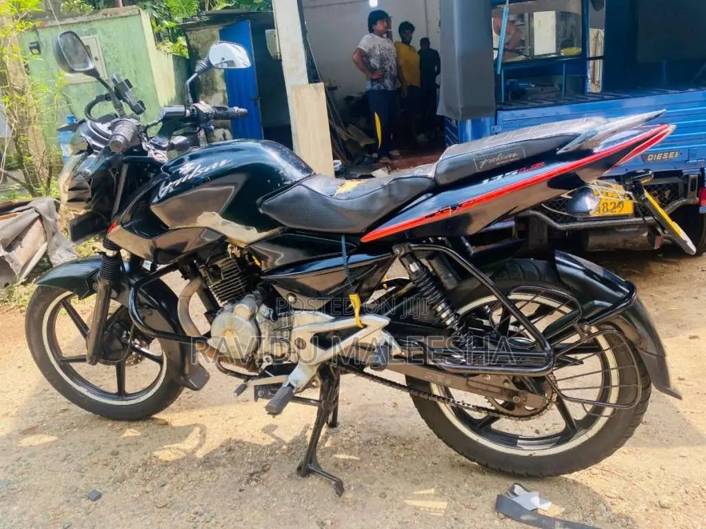 Bajaj Pulsar 2012 Motorbike (Used)