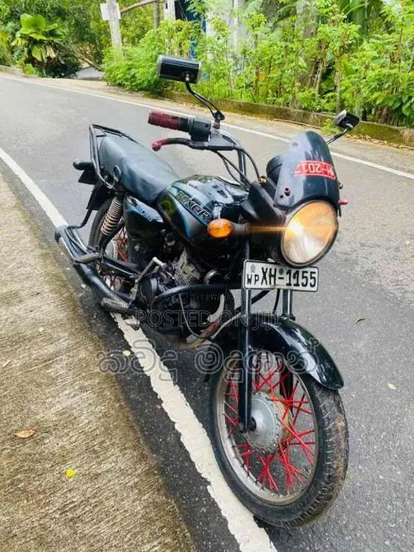Bajaj Boxer BM150 2012 Motorbike (Used)