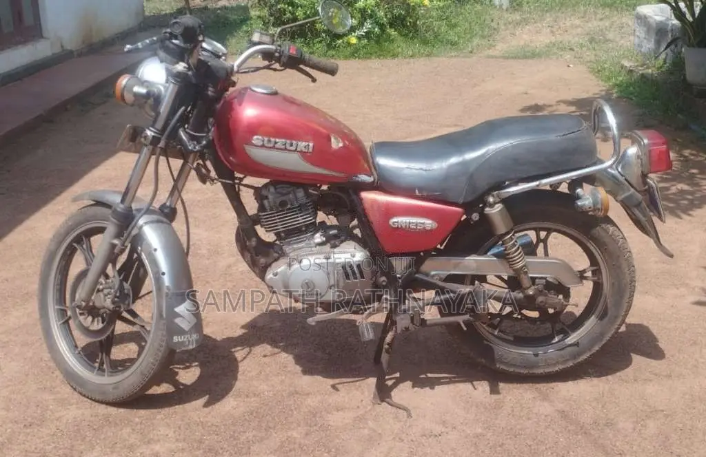 Suzuki GN125 2001 Motorbike (Used)