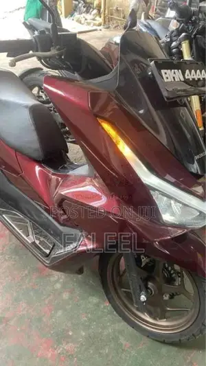 Honda PCX 160 2025 Motorbike (Used)