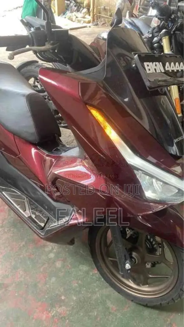 Honda PCX 160 2025 Motorbike (Used)