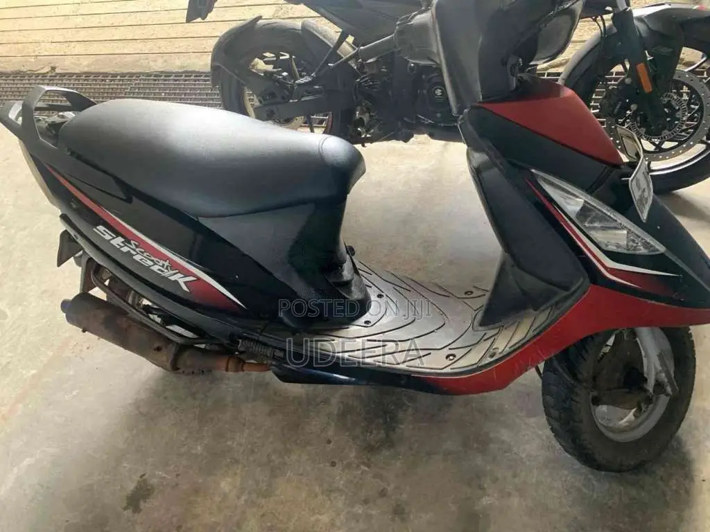 TVS Scooty Streak 2012 Motorbike (Used)