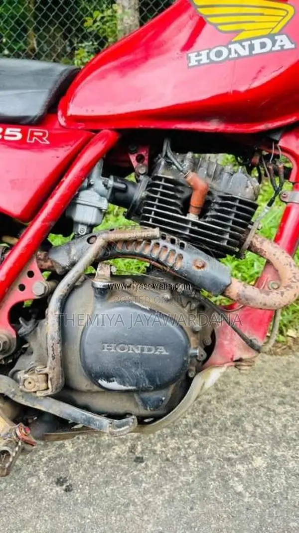 Honda Xlr 1995 Motorbike (Used)