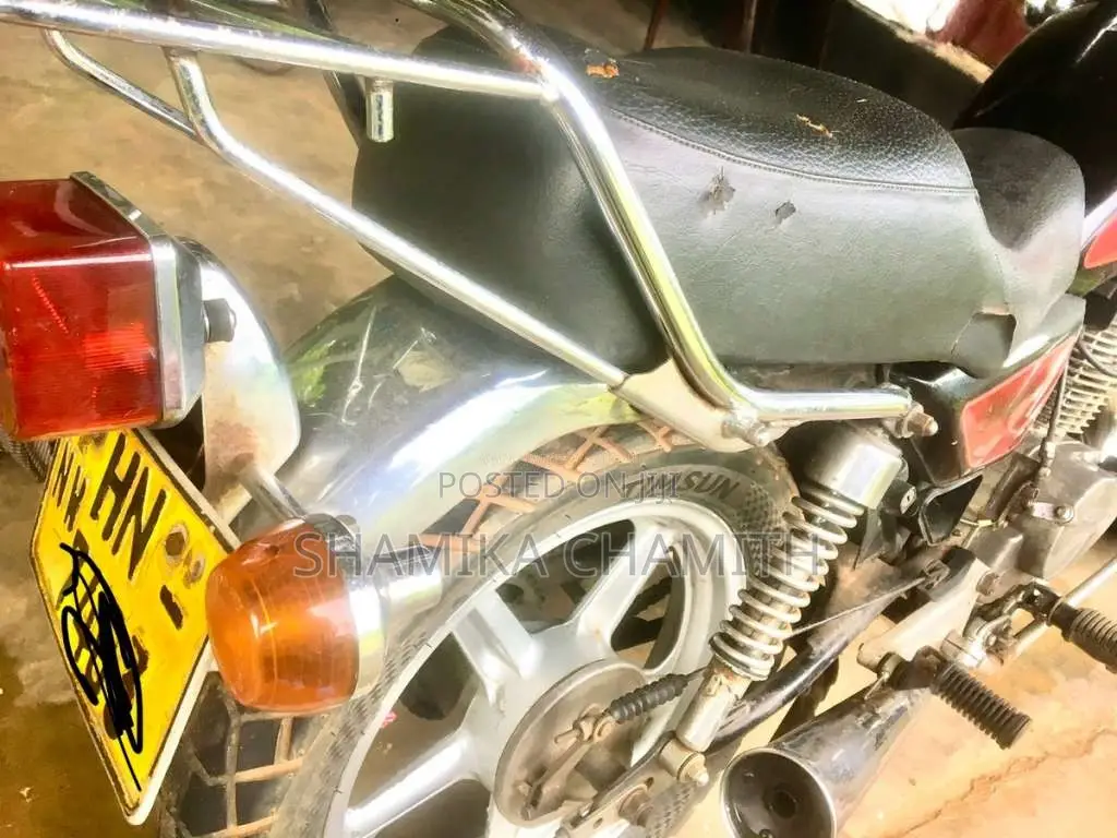 Honda CM Custom 1999 Motorbike (Used)