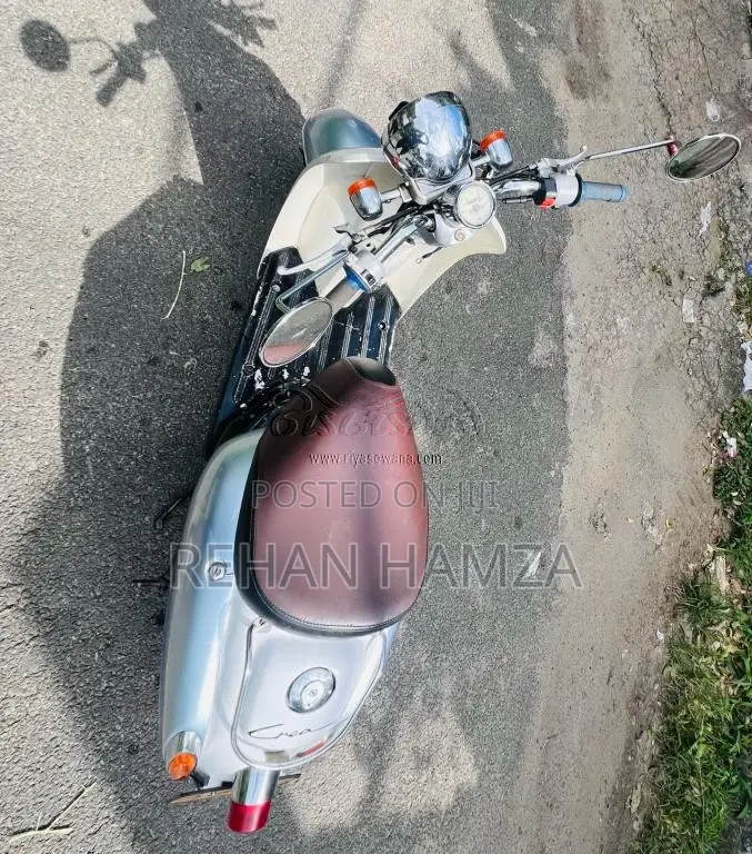 Honda Crea Japan 2021 Motorbike Unregistered (Recondition)