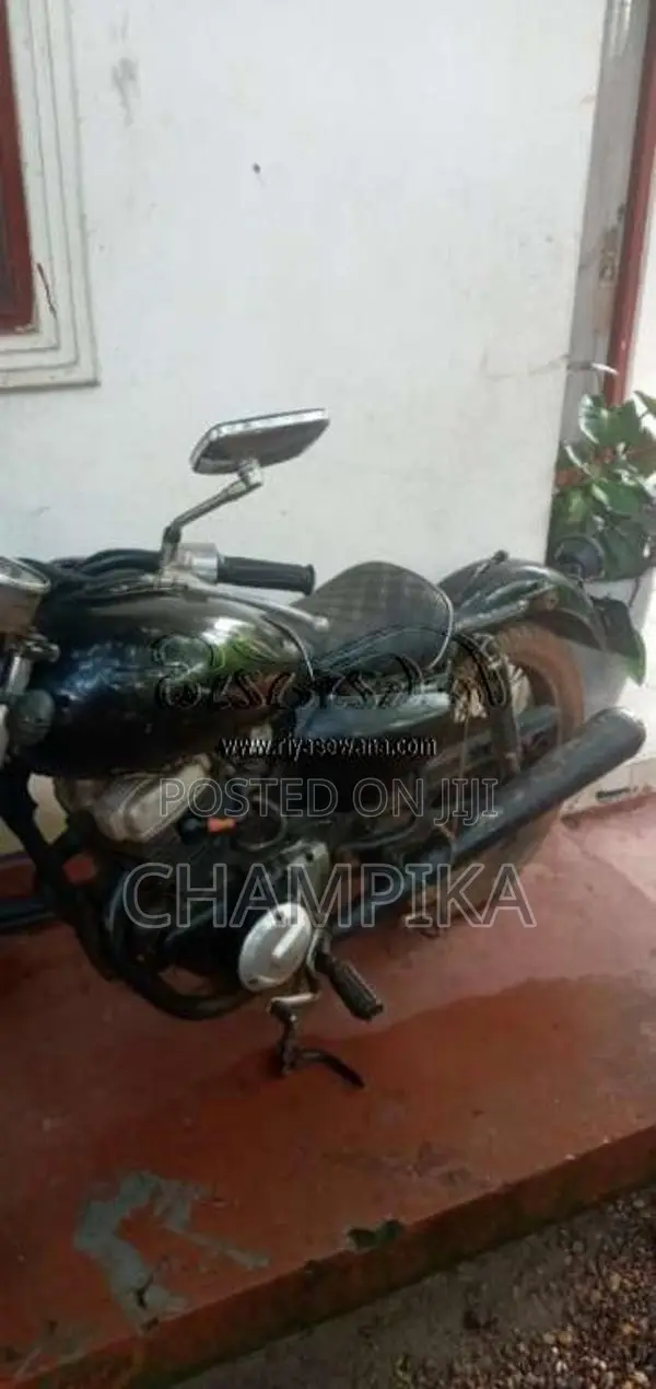 Honda CM 125 1990 Motorbike (Used)