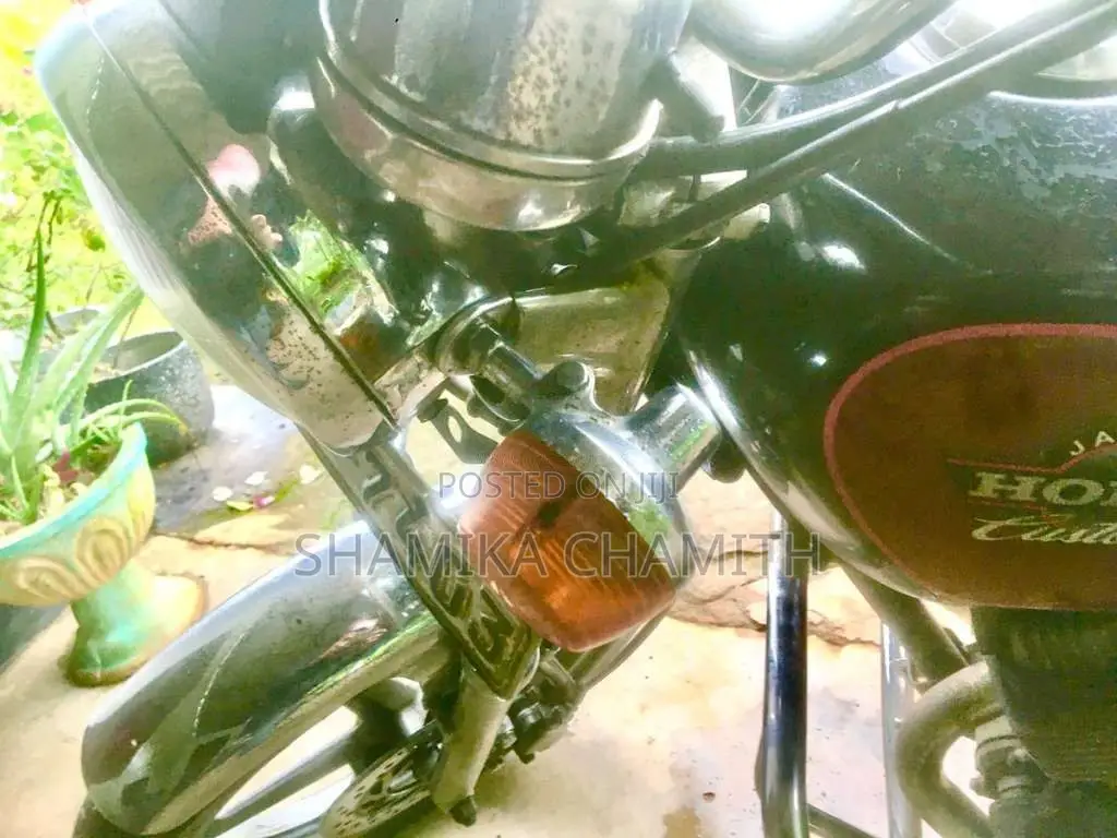 Honda CM Custom 1999 Motorbike (Used)