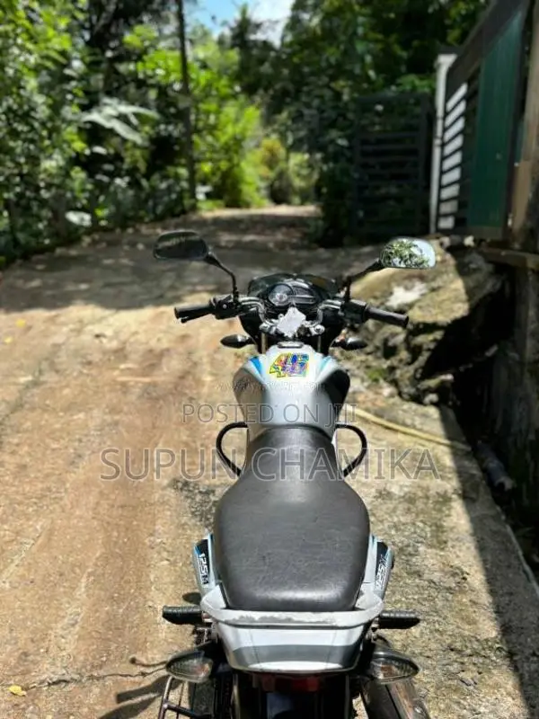 Bajaj 125 2014 Motorbike (Used)