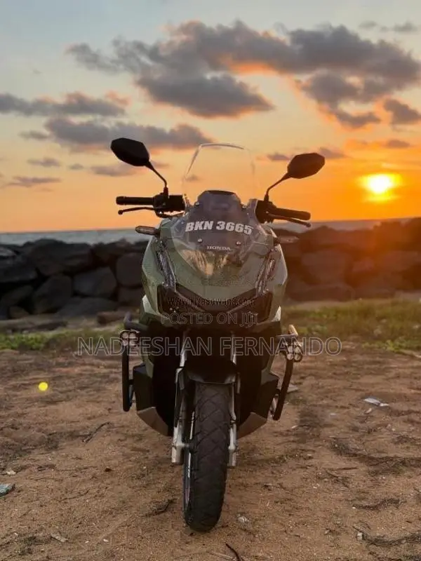 Honda Adv 160 2025 Motorbike (Used)