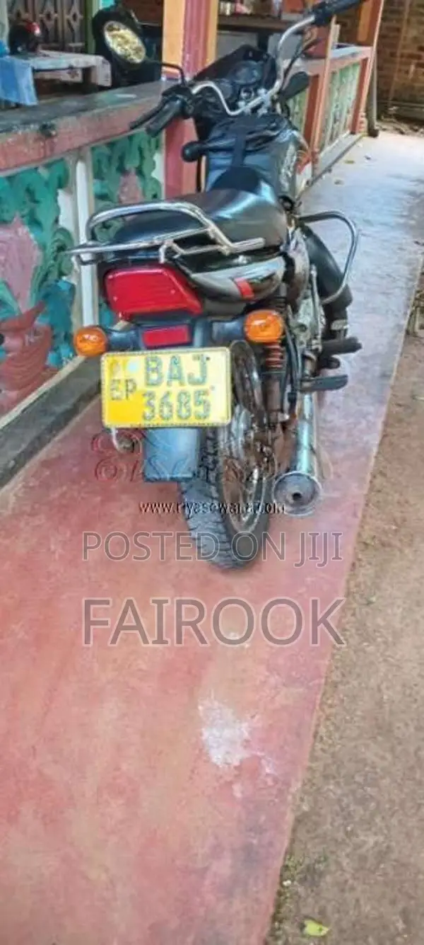 Bajaj CT-100 2013 Motorbike (Used)