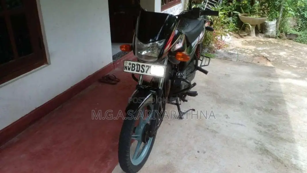 Bajaj Platina ES 2016 Motorbike (Used)