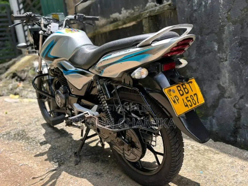 Bajaj Discover 2014 Motorbike (Used)