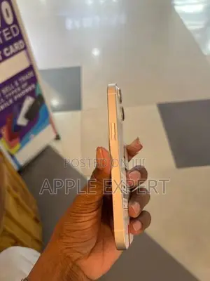 Apple iPhone 14 (Used)