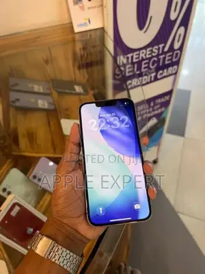 Apple iPhone 14 (Used)