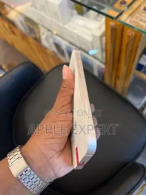 Apple iPhone 14 (Used)