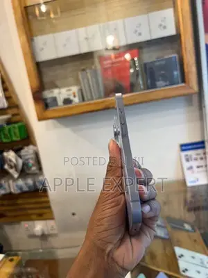 Apple iPhone 14 (Used)