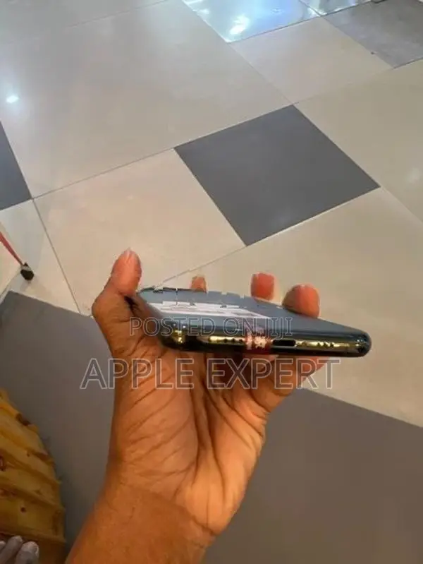 Apple iPhone 11 Pro (Used)