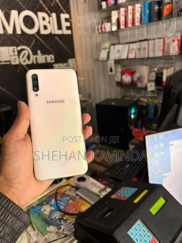 Samsung Galaxy A50 (Used)