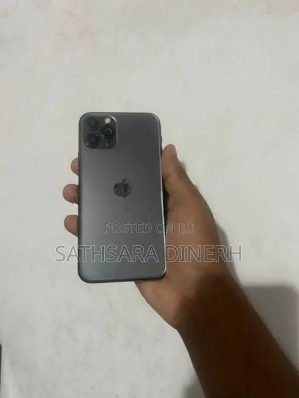 Apple iPhone 11 Pro 256GB (Used)