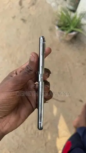 Apple iPhone X Used phone (Used)
