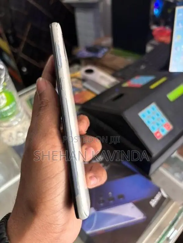 Samsung Galaxy A50 (Used)