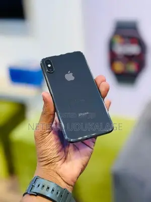Apple iPhone XS 64GB (Used)