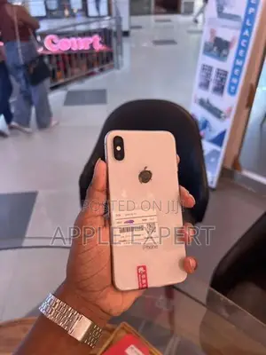 Apple iPhone XS (Used)