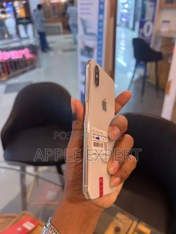 Apple iPhone XS (Used)