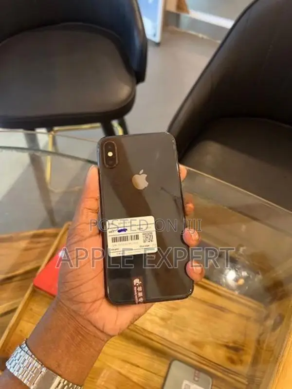 Apple iPhone XS (Used)