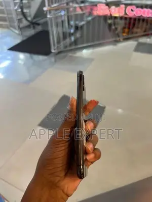Apple iPhone XS (Used)