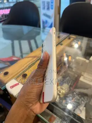 Apple iPhone 11 (Used)