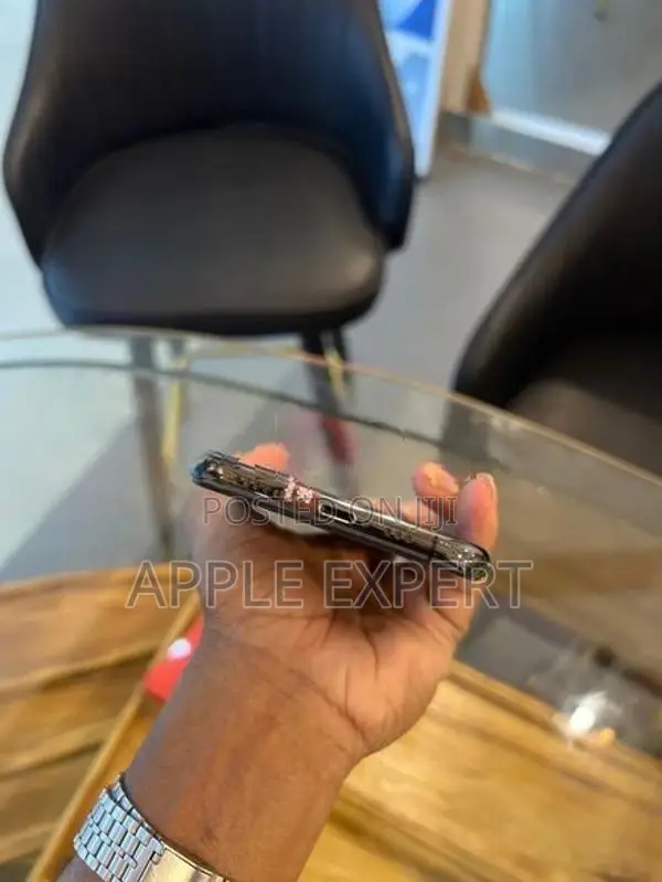 Apple iPhone XS (Used)