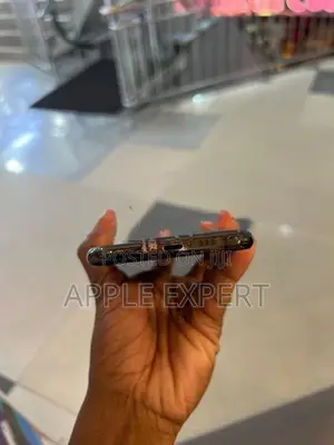 Apple iPhone XS (Used)
