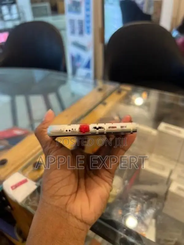 Apple iPhone 11 (Used)