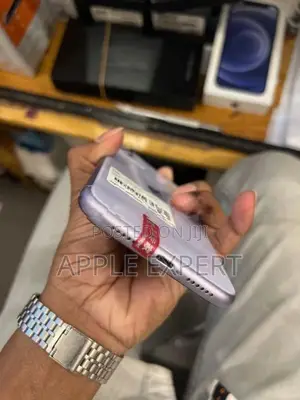 Apple iPhone 11 (Used)