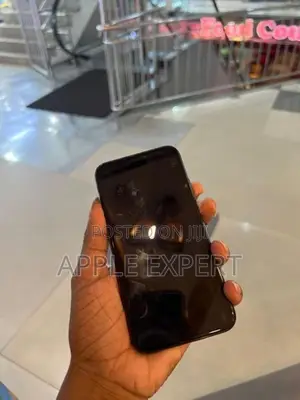 Apple iPhone XS (Used)