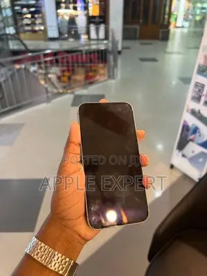 Apple iPhone 14 (Used)