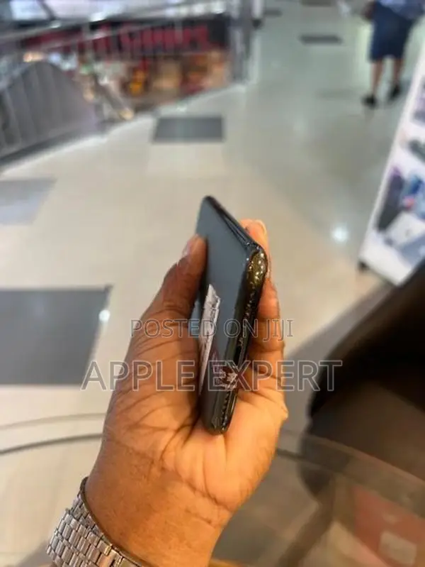 Apple iPhone 11 Pro (Used)
